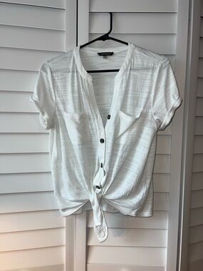 Cable & Gauge White Short Sleeve Button-Front Tie Shirt